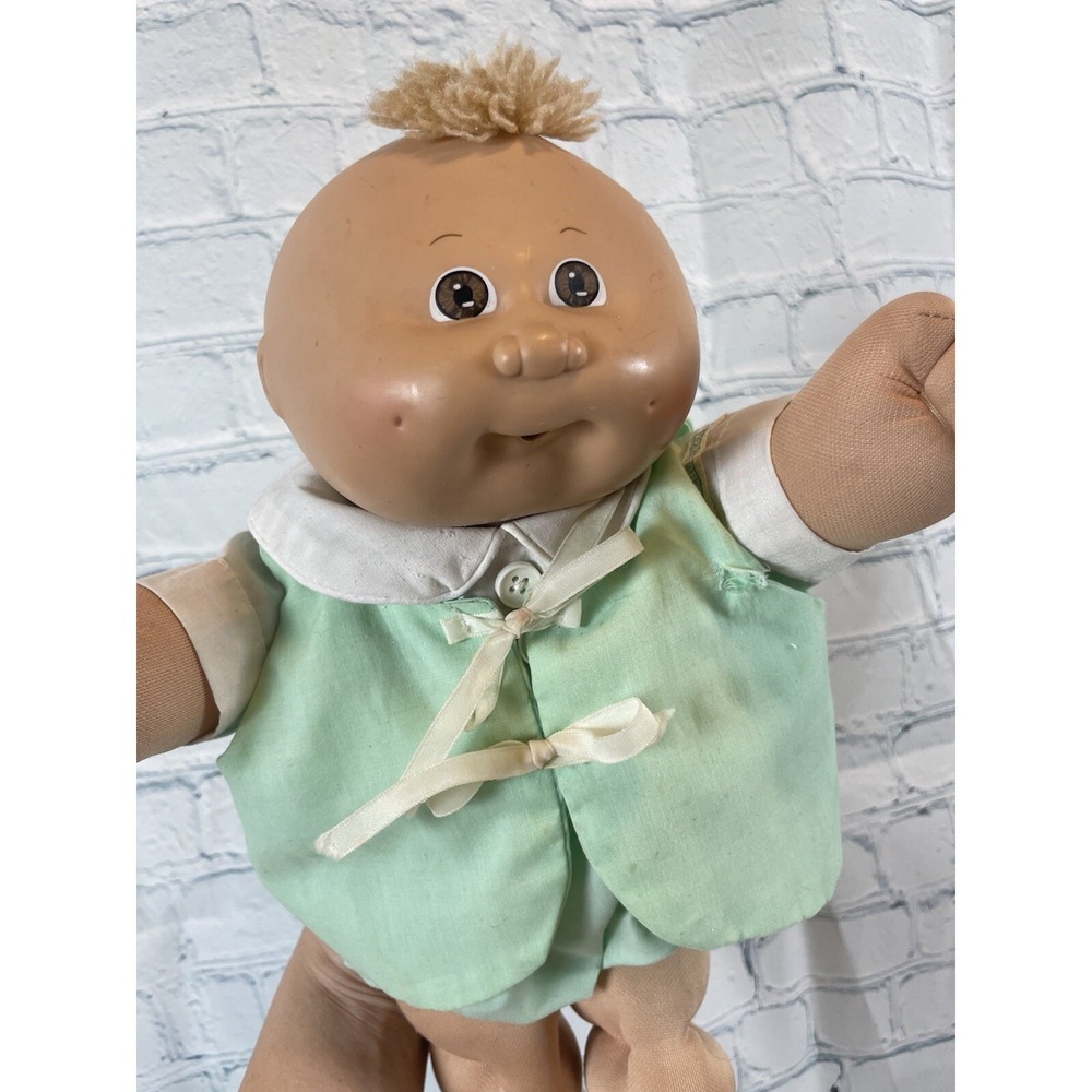 Cabbage Patch Doll‎ Vintage Baby Boy w Clothes Dimple Brown Eyes Shoes Hair Tan